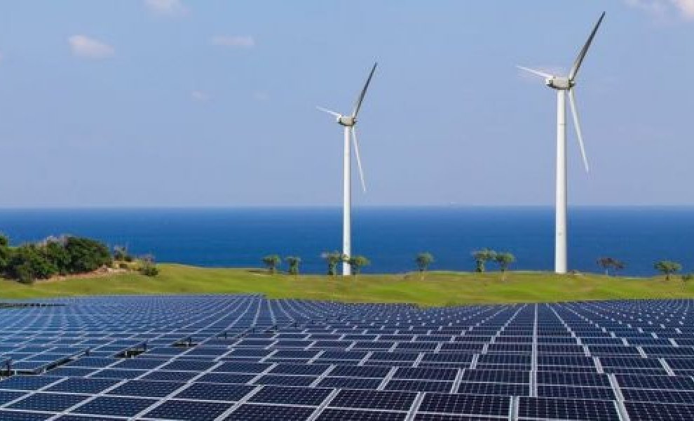 Ρεκόρ στην ανάπτυξη ΑΠΕ το 2024, αλλά μακριά από τον κλιματικό στόχο