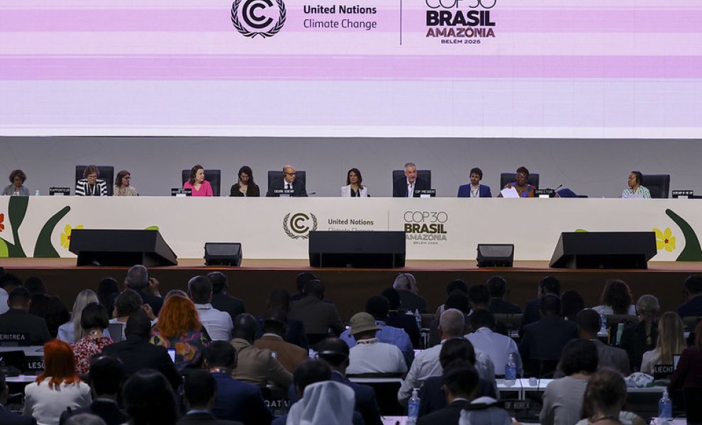 Στο κόκκινο η ανθεκτικότητα: Μπορεί η COP30 να δώσει πραγματικές λύσεις για τις κοινωνίες στην πρώτη γραμμή;