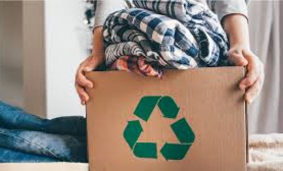 Τα ρούχα από ανακυκλωμένο πολυεστέρα ρυπαίνουν περισσότερο σε σχέση με αυτά από παρθένο πολυεστέρα