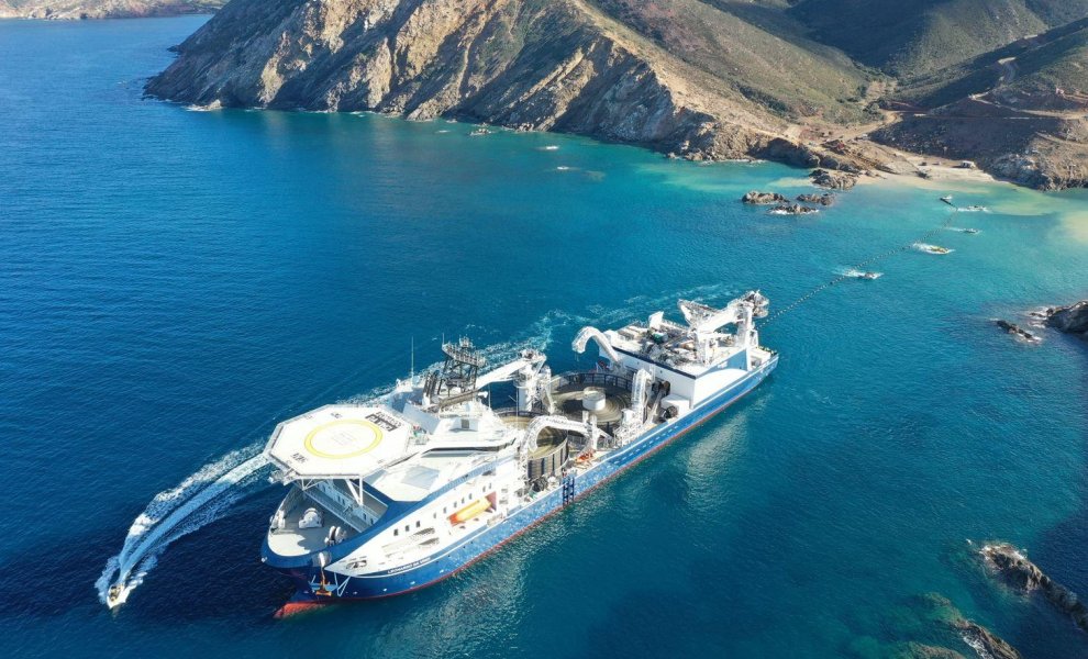 Πώς η ΑΜΚ του ΑΔΜΗΕ συνδέεται με την επιτάχυνση των νησιωτικών διασυνδέσεων, τη μείωση των εκπομπών CO₂ και την επίτευξη των στόχων ESG;