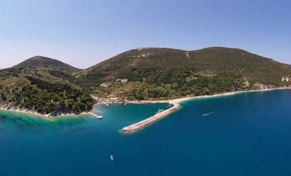 Σαράντα περιβαλλοντικές ενώσεις ζητούν να ματαιωθεί το επενδυτικό σχέδιο του γαμπρού Τραμπ σε ακατοίκητο αλβανικό νησί