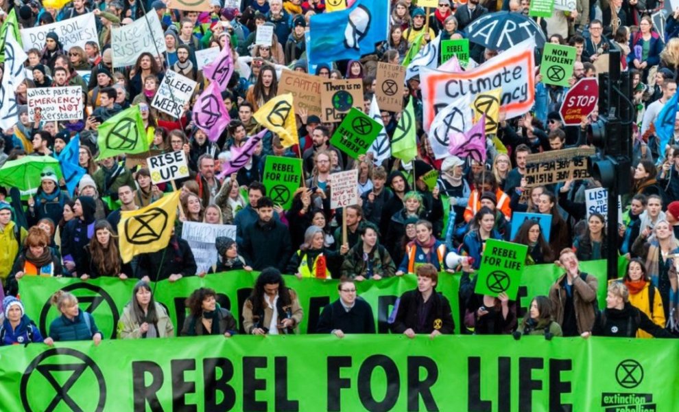 ΗΠΑ: Υπό ομοσπονδιακή έρευνα η Extinction Rebellion — Ανησυχία για ελευθερία λόγου και κλιματικό ακτιβισμό