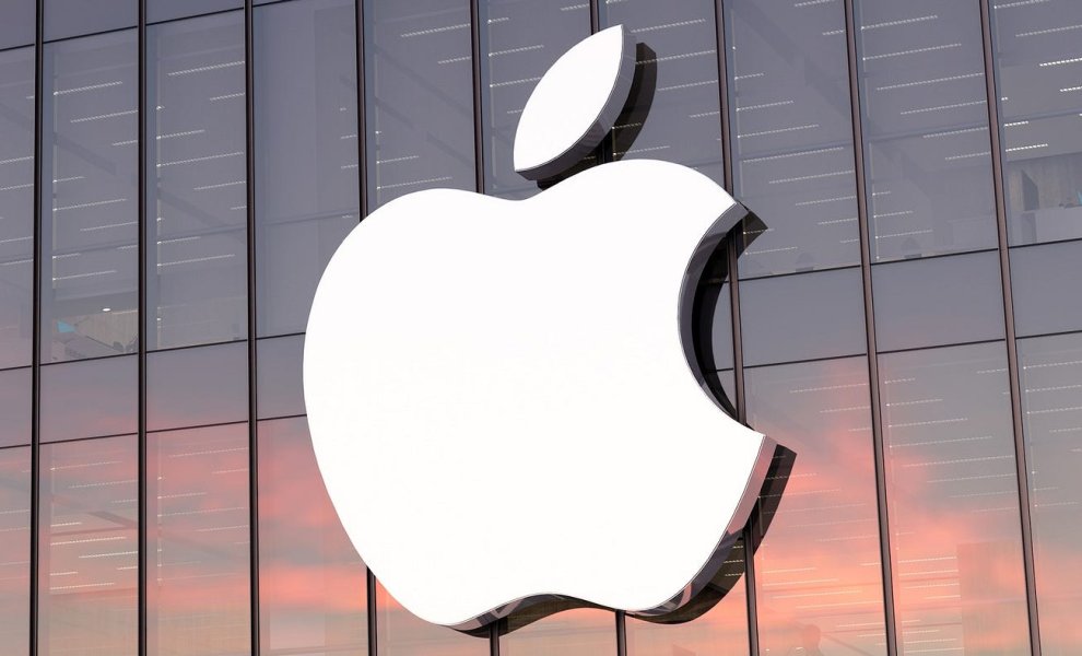 Η Apple αποσυνδέει την ESG επίδοση από τις αμοιβές στελεχών 