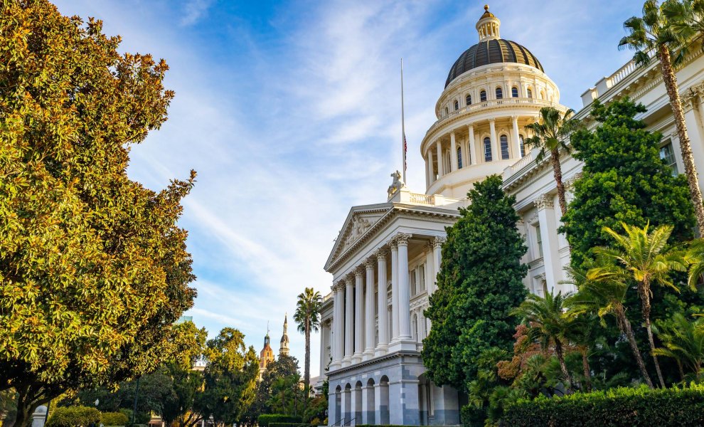 Η Καλιφόρνια γίνεται η πρώτη Πολιτεία των ΗΠΑ με υποχρεωτικό climate reporting