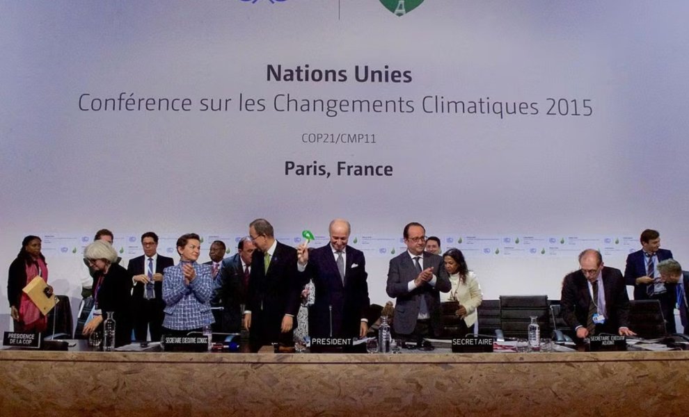 Reuters: Σταυροδρόμι για το Κλίμα — Δέκα χρόνια μετά τη Συμφωνία των Παρισίων, τα δεδομένα δείχνουν επιτάχυνση της υπερθέρμανσης