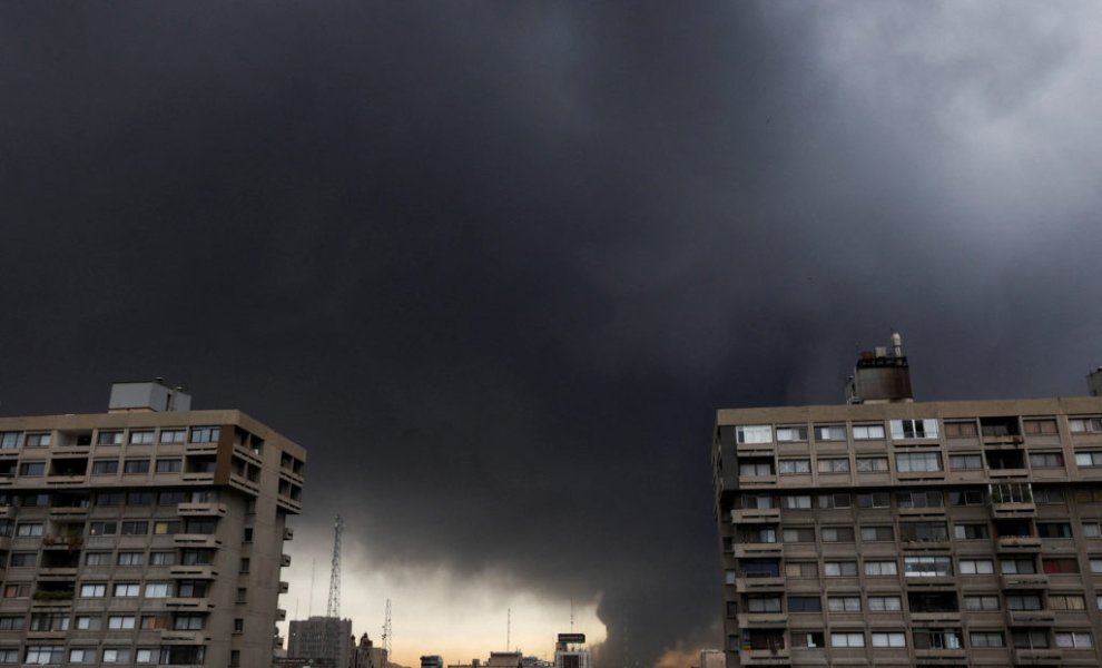 Πόλεμος Ιράν και τοξική ρύπανση: Κίνδυνος για την υγεία εκατομμυρίων και περιβαλλοντικές συνέπειες δεκαετιών