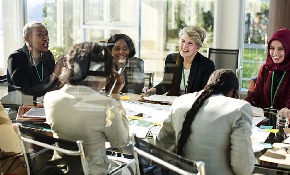 Γιατί έχει νόημα οι γυναίκες να εργάζονται για γυναίκες