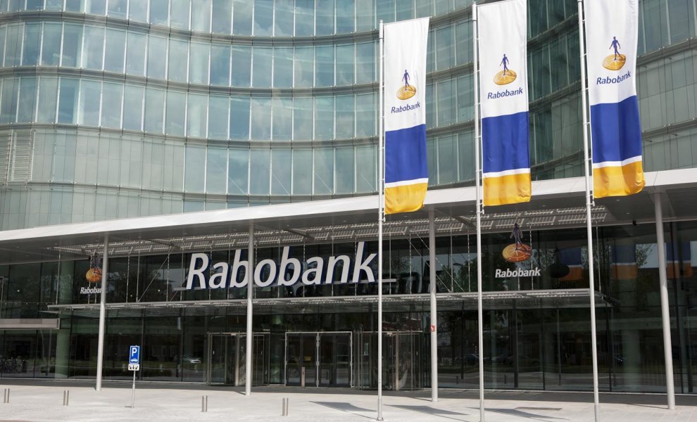 Rabobank: Νέα πλατφόρμα impact investing με στόχο τα €1 δισ. για ενέργεια, στέγαση και κοινωνικές επενδύσεις  