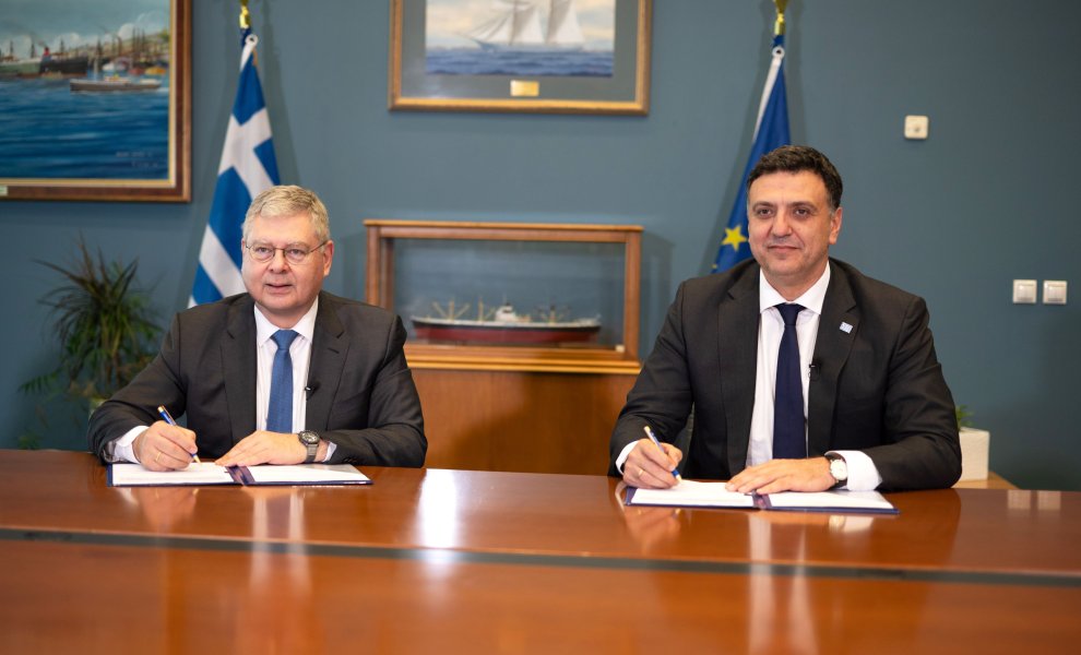 Helleniq Energy: Δωρεά για την αναβάθμιση της ψηφιακής υποδομής του υπουργείου Ναυτιλίας