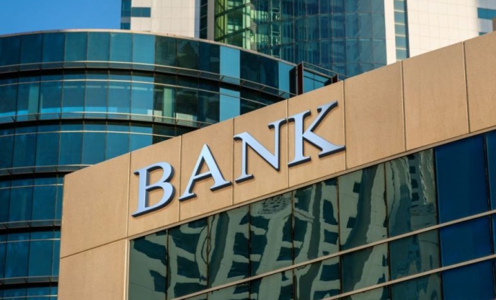 Πίεση από επενδυτές σε NatWest, HSBC και Santander για «υποχώρηση» στην κλιματική στρατηγική