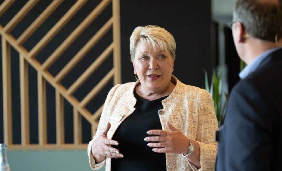 Σ.Άικερμαν-Ρίπε (RICS): «Η βιωσιμότητα ευθυγραμμίζει τους χρηματοοικονομικούς στόχους» 