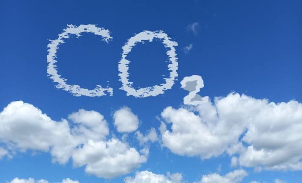 Η Ε.Ε. εξετάζει επιπλέον δωρεάν δικαιώματα CO₂ για τη βιομηχανία εν μέσω πιέσεων για ανταγωνιστικότητα