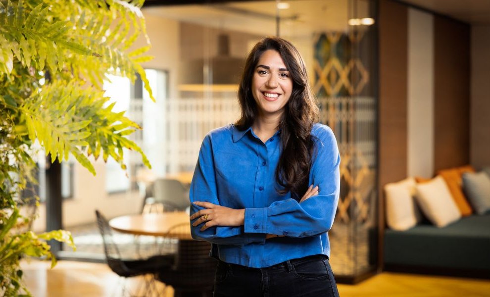 Danielle D’Silva (Booking.com): «Το 17% των Ελλήνων ταξιδιωτών αναφέρει ότι έχει χρειαστεί να ακυρώσει ταξιδιωτικά σχέδια λόγω ακραίων καιρικών φαινομένων»