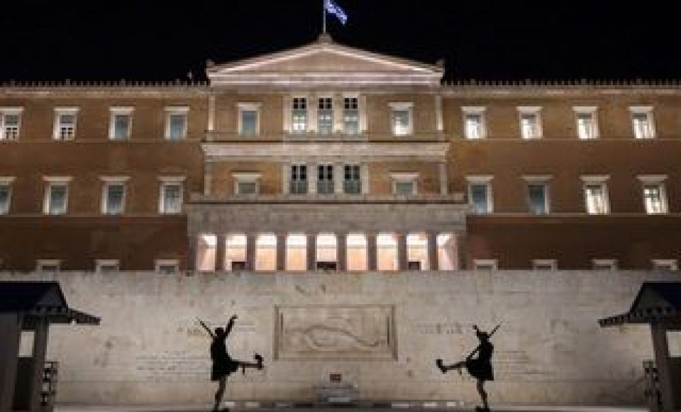 Βουλή: Ψηφίζεται σήμερα το νομοσχέδιο για ίση αμοιβή ανδρών και γυναικών