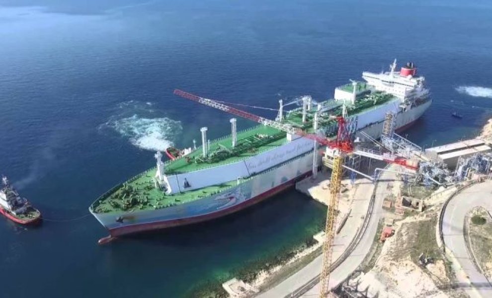 Διαγωνισμός από ΔΕΣΦΑ για πλωτή πλατφόρμα φόρτωσης/ εκφόρτωσης πλοίων small scale L.N.G., στη Ρεβυθούσα