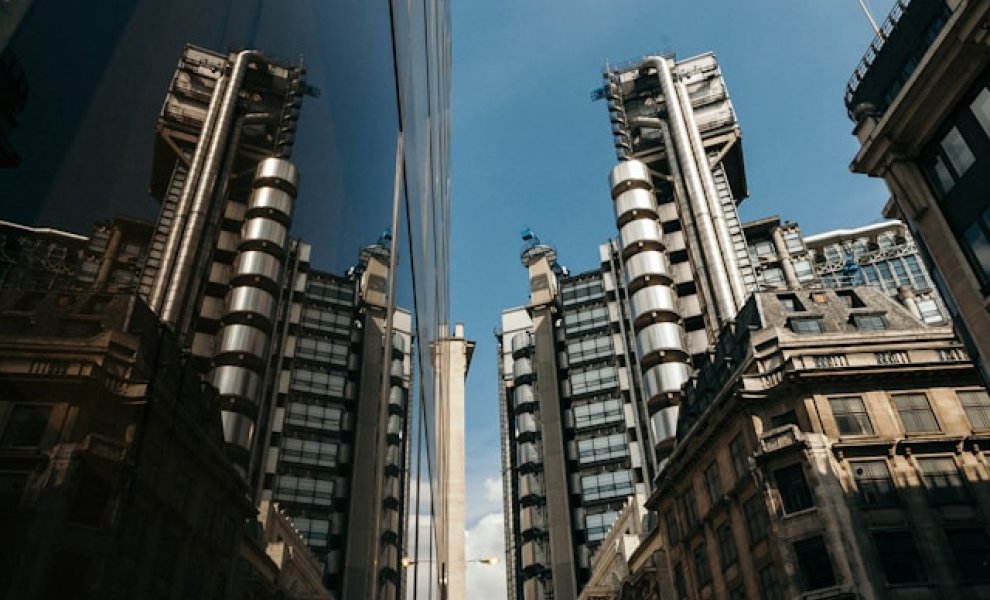 Lloyds: £100 δισ. σε sustainable και transition financing έως το 2030