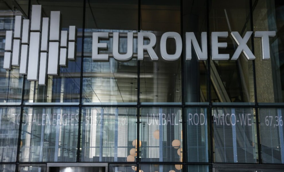 Euronext: Μείωση 7% στις Scope 1 και 2 εκπομπές – Στο 10% ο «πράσινος» τζίρος βάσει EU Taxonomy