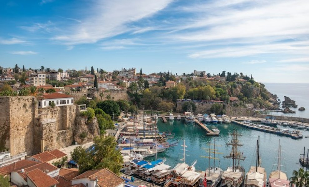 COP31: Η Αττάλεια στο επίκεντρο της κλιματικής διπλωματίας – Τουρισμός, νερό και ακραία ζέστη