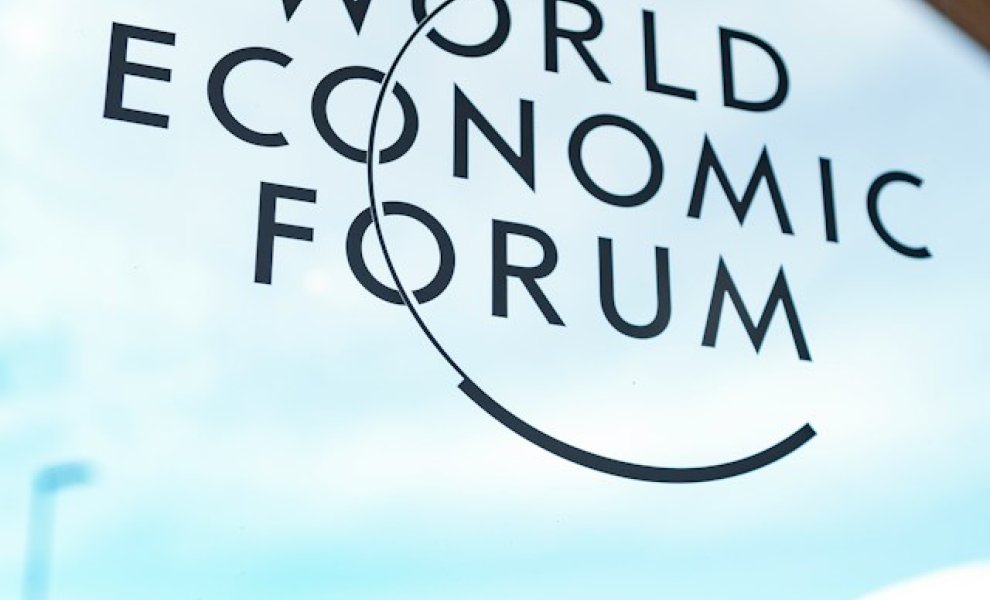 WEF: Η βιωσιμότητα περνά από το compliance στην ανταγωνιστικότητα – AI και κλιματική προσαρμογή στο επίκεντρο